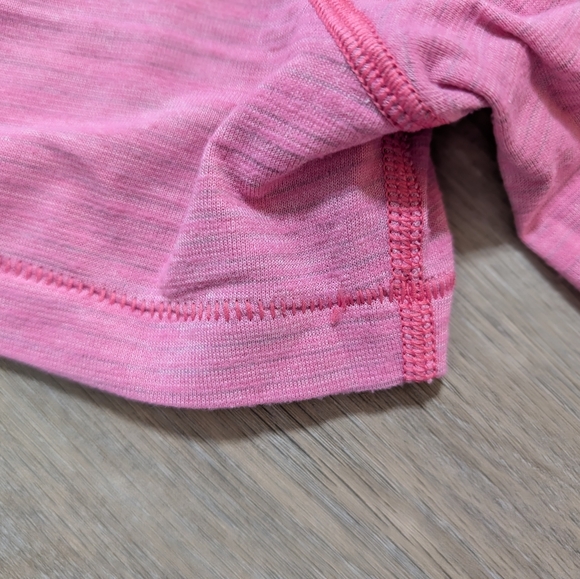 Lululemon Pink V-Neck Women's Top - Flaws - 6? - Preloved - Picture 5 of 11